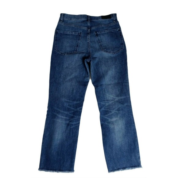 EXPRESS Raw Hem HIGH CROP Jeans Straight Cut - Picture 2 of 7